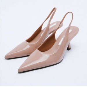 Mauve color kitten heel